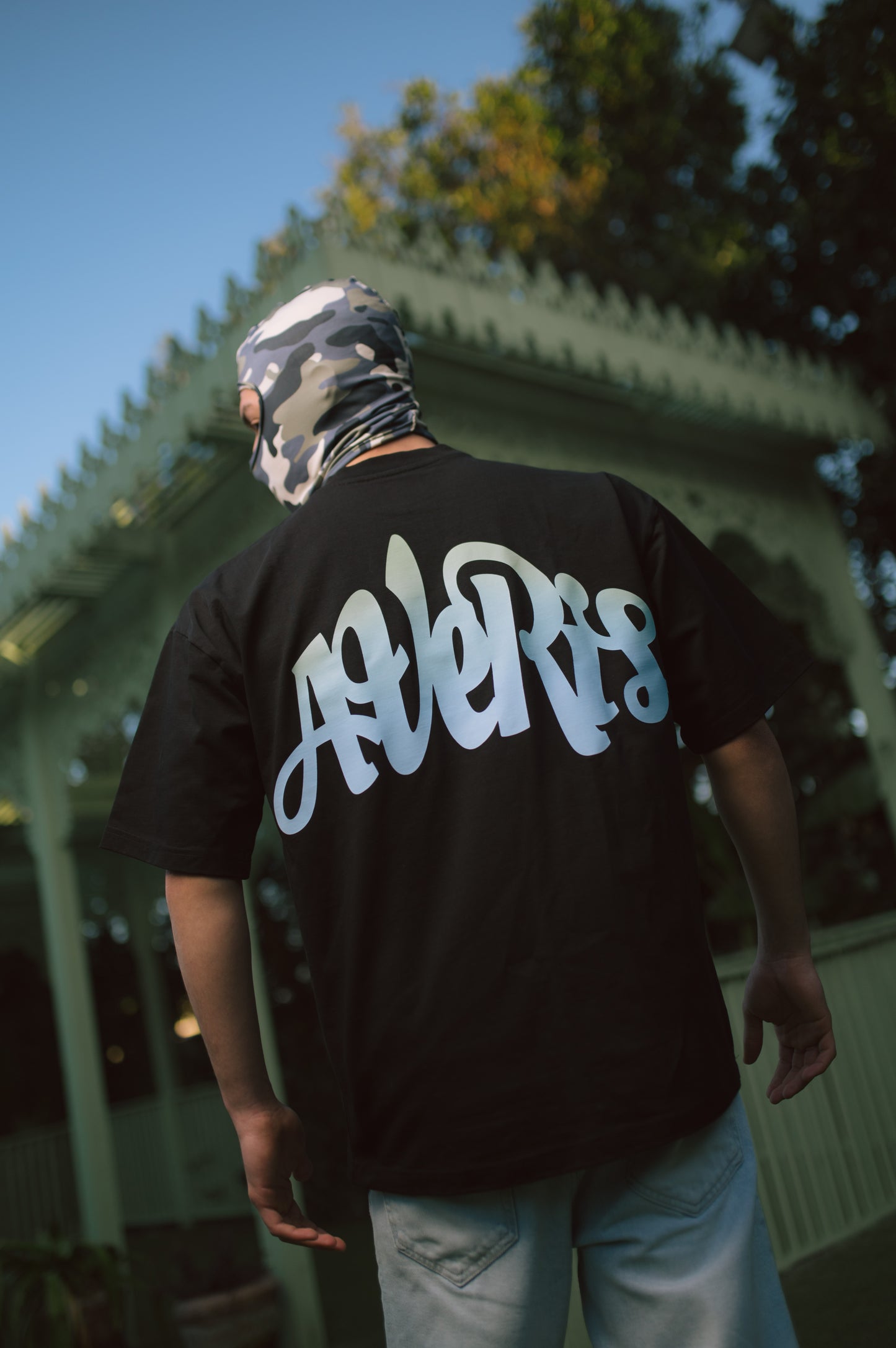 Black AVeRiS Oversized Tee