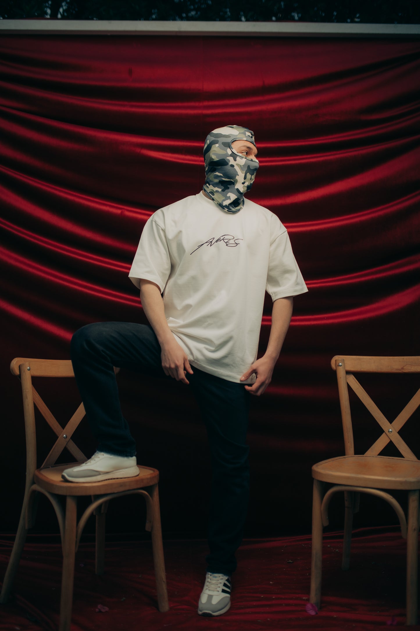 White AVeRiS Oversized Tee